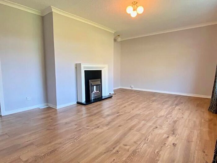 2 Bedroom Flat To Rent In Stirling Drive, East Mains, G74