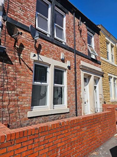 3 Bedroom Flat To Rent In Raby Street, Gateshead, NE8