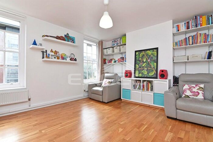 3 Bedroom Apartment To Rent In Penfold Street, St Johns Wood, London, NW8