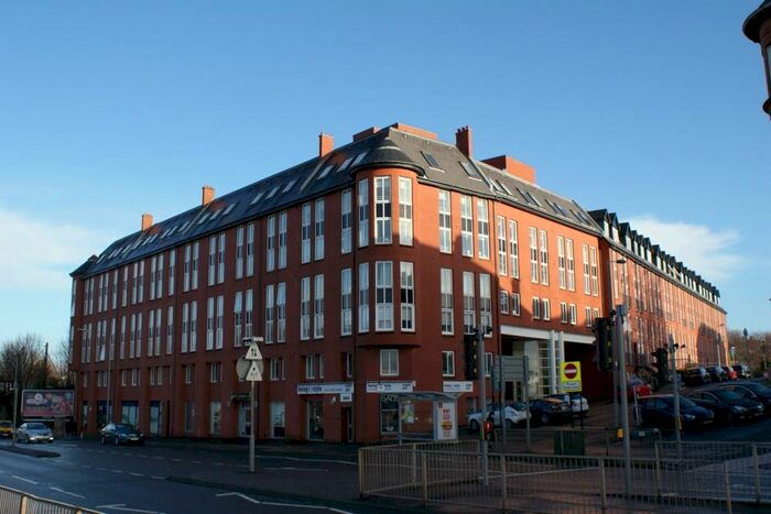 3 Bedroom Duplex To Rent In Randolph Gate, Jordanhill, G11