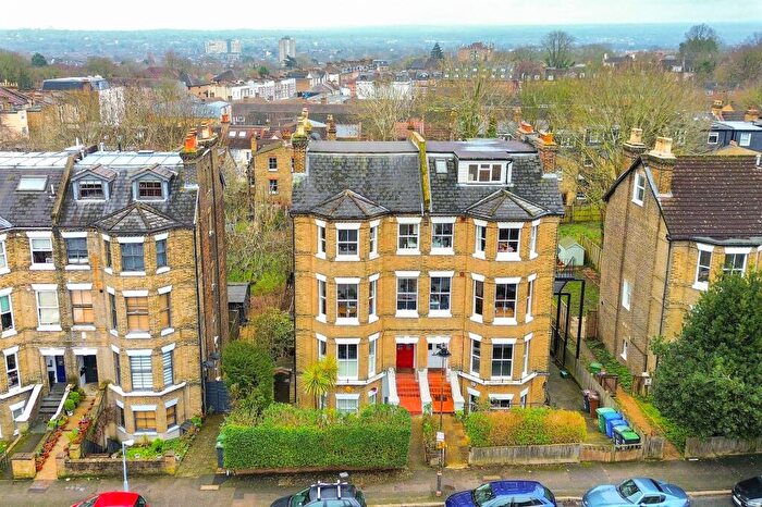 1 Bedroom Flat For Sale In Cintra Park, London, SE19