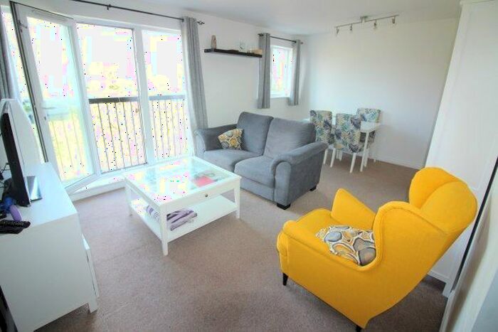 2 Bedroom Flat To Rent In Chandley Wharf, Warwick, CV34