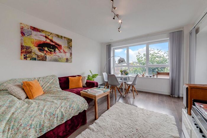 2 Bedroom Flat For Sale In Dreadnought Court, Surrey Quays, SE8