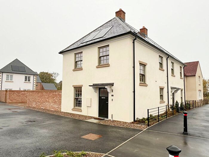 2 Bedroom Semi Detached House To Rent In Henrietta Way, Woodstock, Oxfordshire, OX20