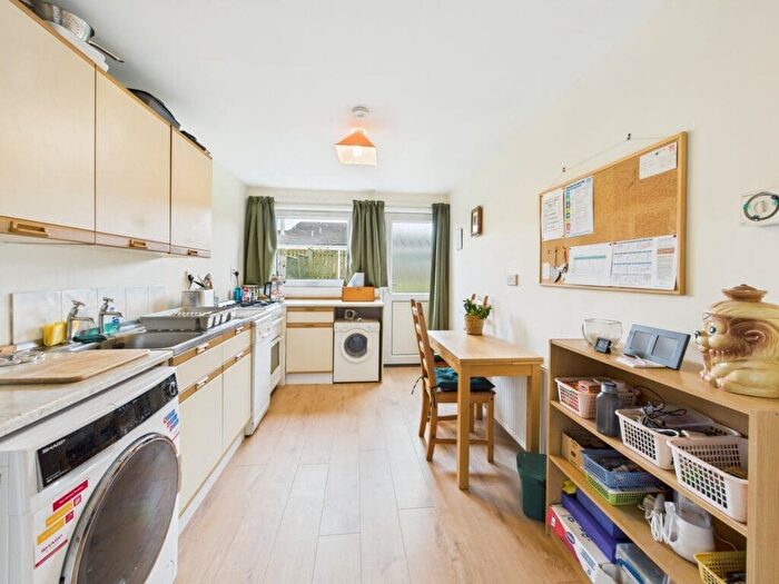 2 Bedroom Terraced House For Sale In Kenilworth Rise, Dedridge, Livingston, EH54
