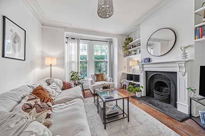1 Bedroom Flat For Sale In Strathleven Road, Brixton, London, SW2