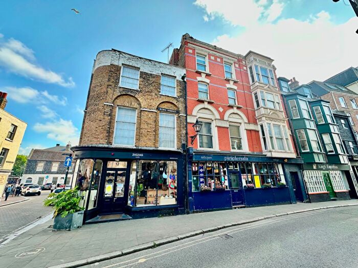 2 Bedroom Flat To Rent In Flat - King Street, Margate, CT9