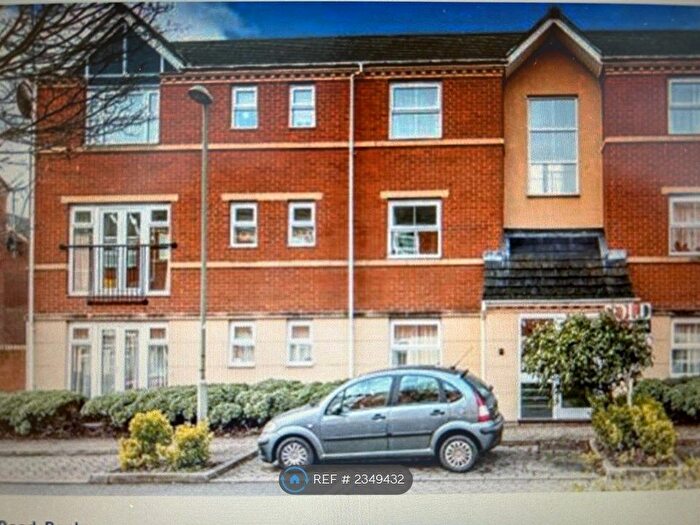 2 Bedroom Flat To Rent In Alma Road, Banbury, OX16