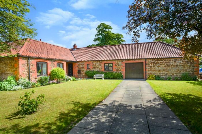 3 Bedroom Detached Bungalow For Sale In Old Estate Yard, Normanby, Scunthorpe, DN15