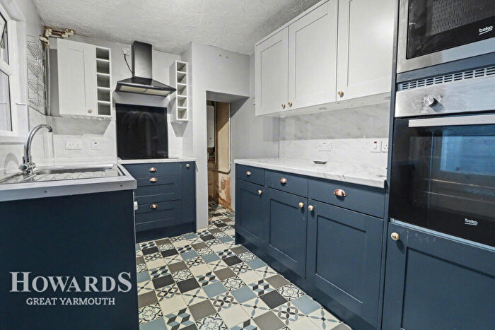 3 Bedroom Terraced House For Sale In Havelock Road, Great Yarmouth, NR30