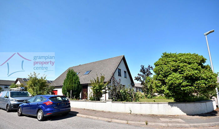 6 Bedroom Detached House For Sale In Balnacoul Road, Mosstodloch, Fochabers, IV32