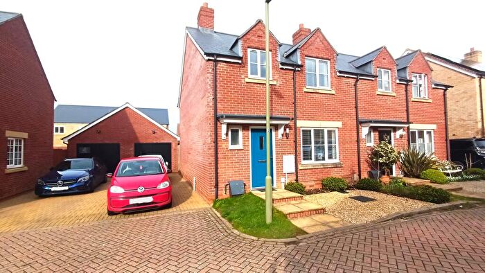 3 Bedroom Semi Detached House For Sale In Ellis Lane, Chipping Norton, OX7