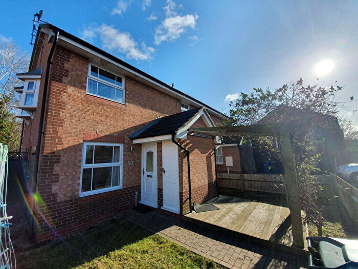 1 Bedroom Semi Detached House To Rent In Princethorpe Drive, Banbury, OX16