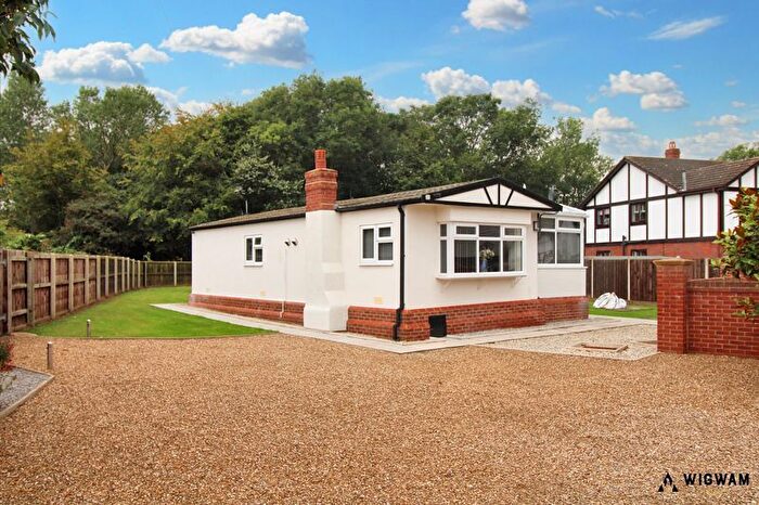 2 Bedroom Property For Sale In Station Road, Patrington, HU12