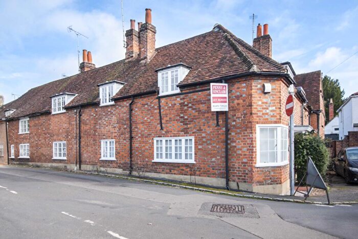 2 Bedroom Terraced House To Rent In High Street, RG4