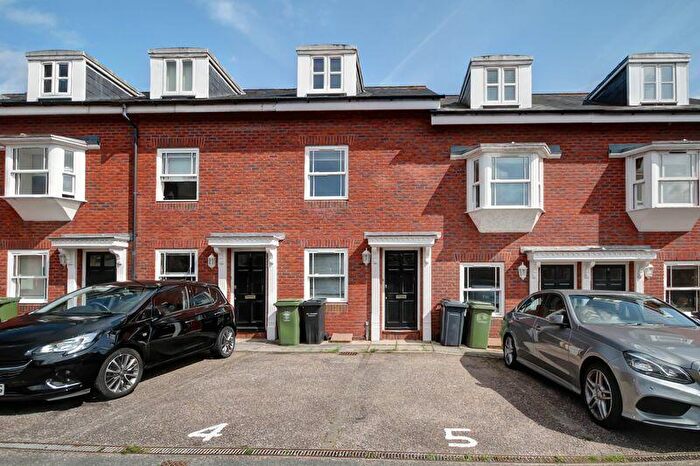 4 Bedroom Terraced House To Rent In Sivell Mews, Exeter, EX2