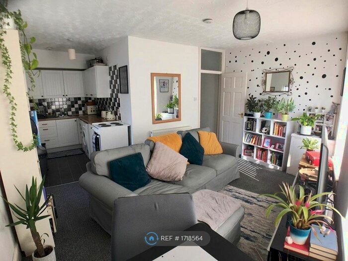 1 Bedroom Flat To Rent In Russian Drive, Liverpool, L13