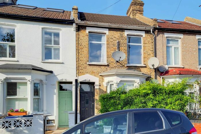 1 Bedroom Flat To Rent In Napier Road, Leytonstone, London E11