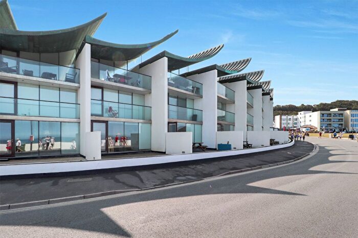 1 Bedroom Flat To Rent In Golf Links Road, Westward Ho!, Bideford, Devon, EX39