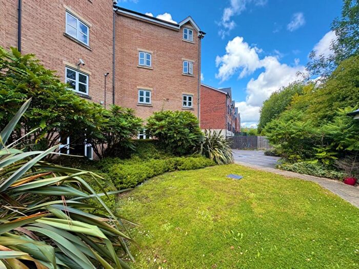 2 Bedroom Flat To Rent In Montgomery Avenue, Far Headingley, Leeds, LS16