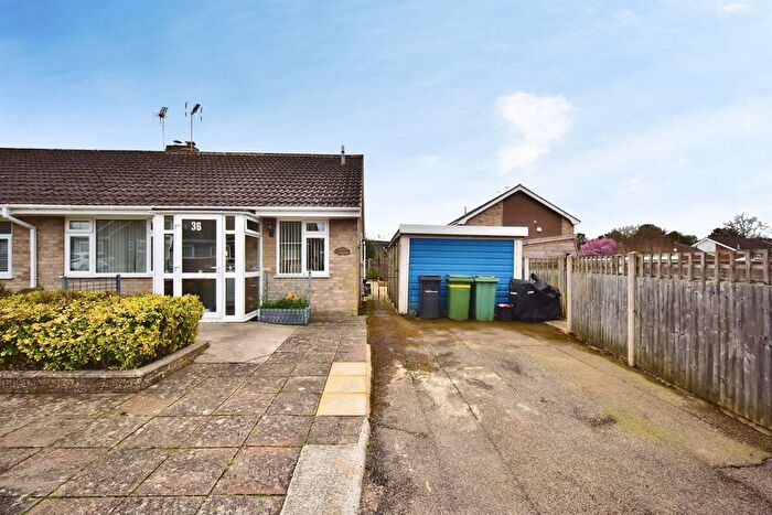 2 Bedroom Semi Detached Bungalow For Sale In Biddenden Close, Bearsted, Maidstone, ME15