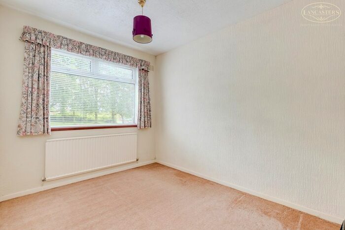 2 Bedroom Semi-Detached Bungalow For Sale In Scot Lane, Blackrod, Bolton, BL6