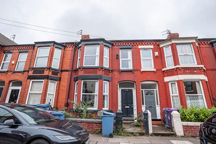 6 Bedroom Terraced House To Rent In Bedroom, Lidderdale Road, L15