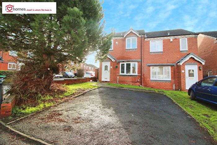 3 Bedroom Semi Detached House To Rent In Biddlestone Grove, Walsall, WS5