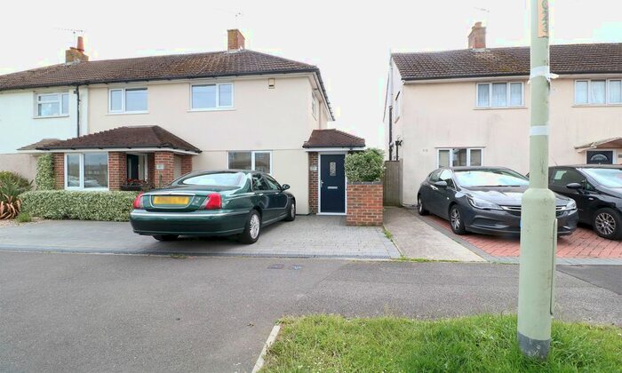 3 Bedroom Semi-Detached House To Rent In St. Stephens Walk, Ashford, TN23