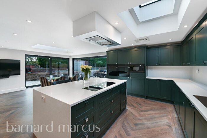 6 Bedroom House To Rent In Woodcote Road, Wallington, SM6