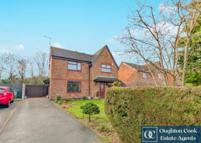 2 Bedroom Semi Detached House For Sale In Laburnum Close, Bedworth, CV12