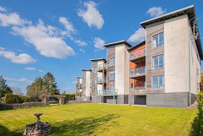 2 Bedroom Flat For Sale In Fairholm Manor, Keynsham, BS31