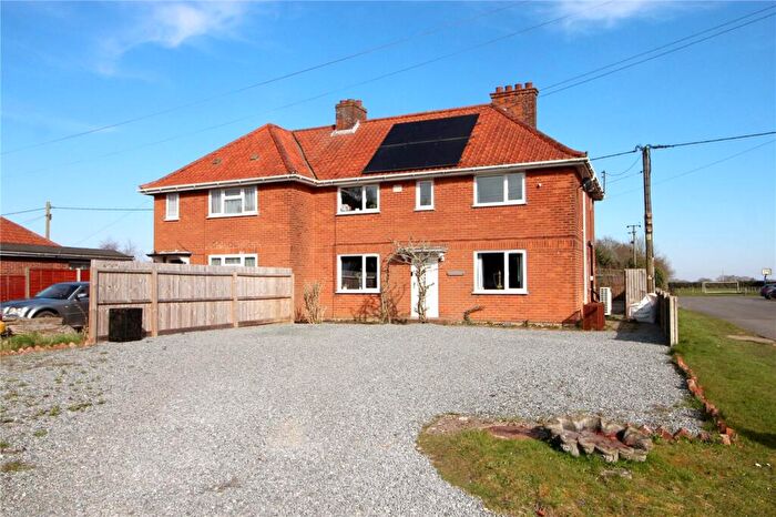 3 Bedroom Semi-Detached House For Sale In Church Road, Yelverton, Norwich, Norfolk, NR14
