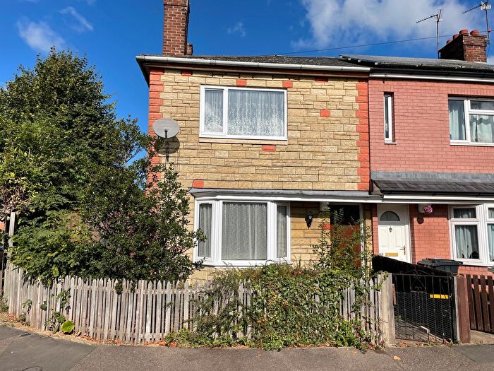 3 Bedroom End Of Terrace House To Rent In Montagu Road, Peterborough, PE4