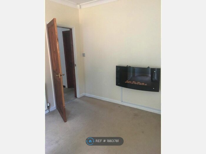 3 Bedroom Detached House To Rent In Loughborough Road, Nottingham, NG2