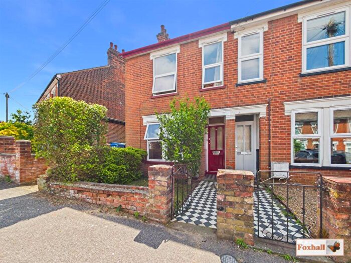 3 Bedroom End Of Terrace House For Sale In Gladstone Road, Ipswich, IP3