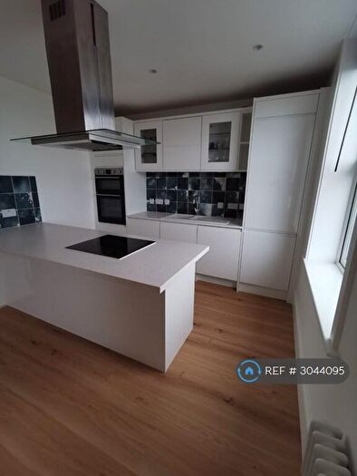 2 Bedroom Flat To Rent In Cliftonville, Margate, CT9