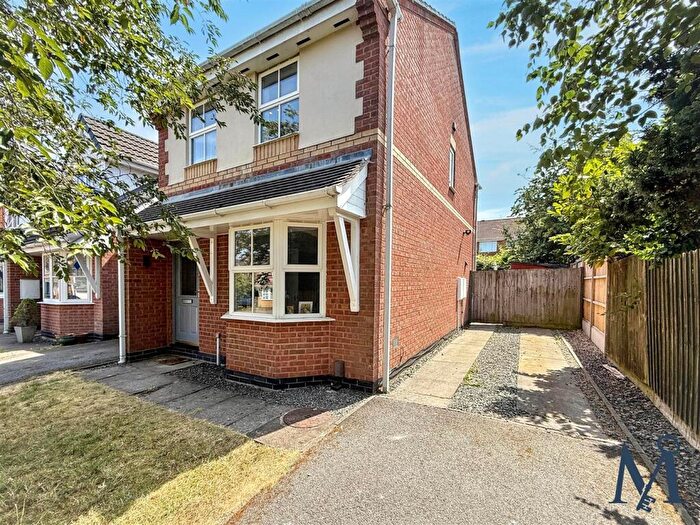 3 Bedroom Link Detached House For Sale In Denstone Close, Ashby-De-La-Zouch, LE65