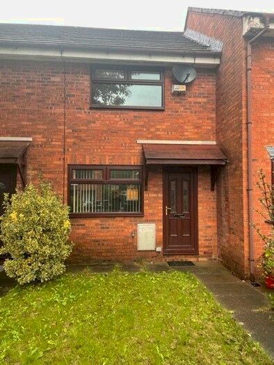 2 Bedroom Mews House To Rent In Mortfield Gardens, Bolton, BL1
