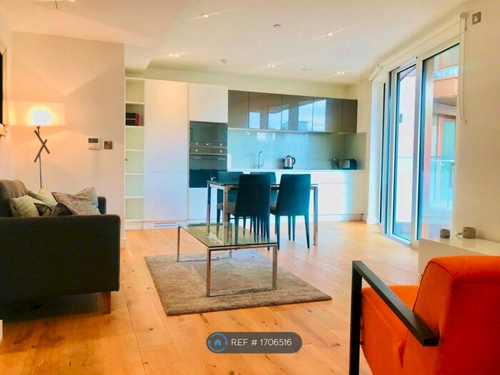 1 Bedroom Flat To Rent In Lambeth High Street, London, SE1