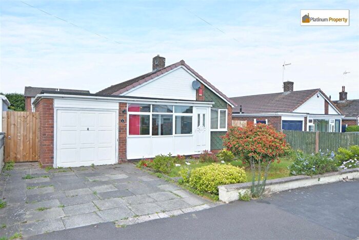 3 Bedroom Detached Bungalow For Sale In Woodside Drive, Meir Heath, ST3