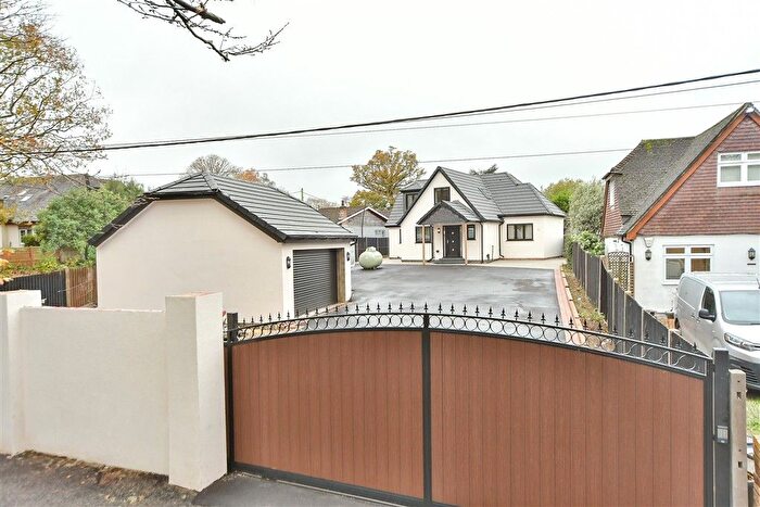 5 Bedroom Detached House For Sale In Beechwood Drive, Meopham, Kent, DA13