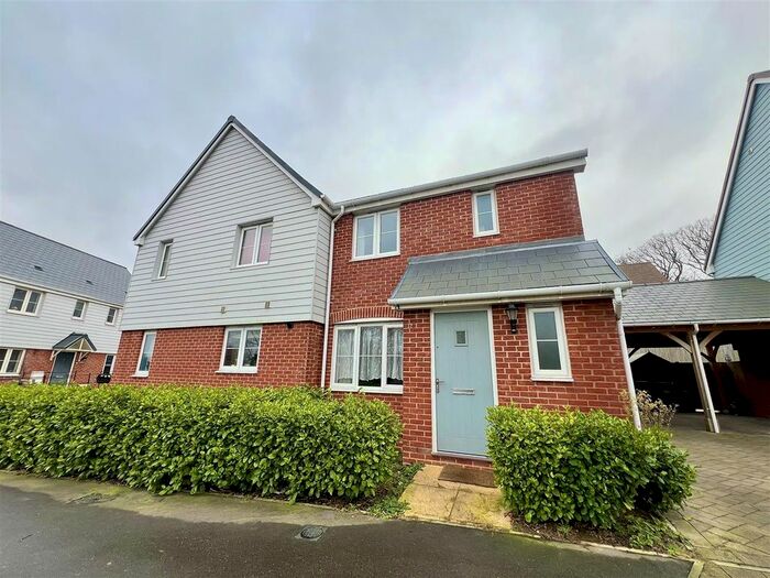 3 Bedroom Semi-Detached House To Rent In Watergate, Bexhill-On-Sea, TN39