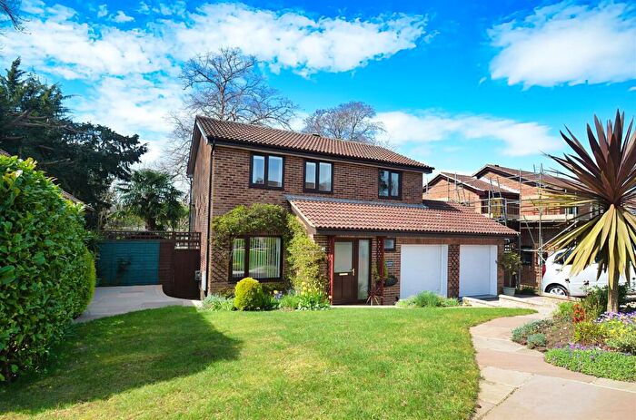 4 Bedroom Detached House For Sale In Binstead/ryde, PO33