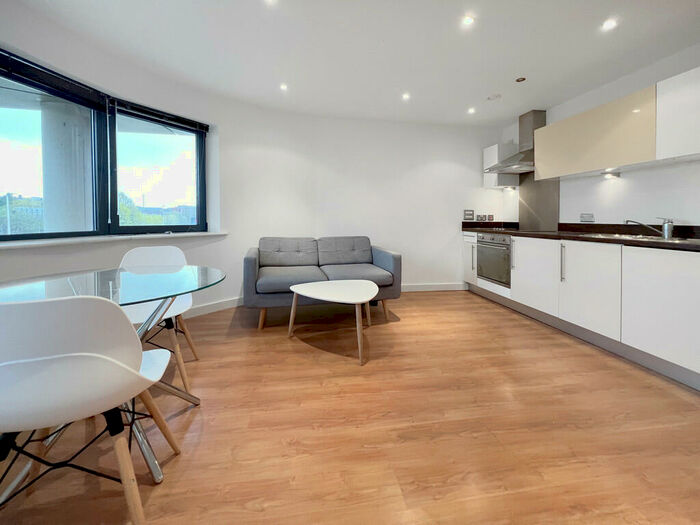 1 Bedroom Apartment To Rent In Aruba, Gotts Road, Leeds City Centre, LS12