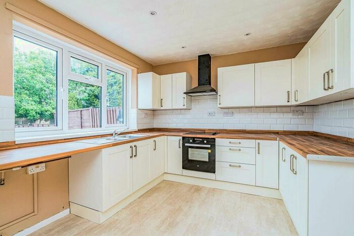 3 Bedroom House To Rent In Salop Road, Oldbury, B68