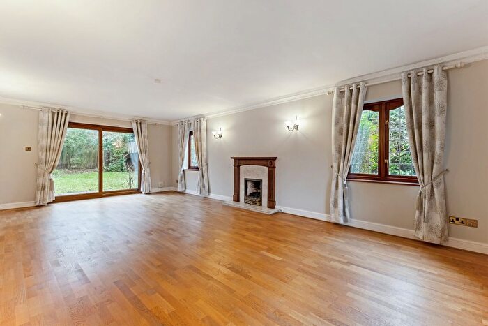5 Bedroom Detached House To Rent In Turnoak Park, Windsor, SL4