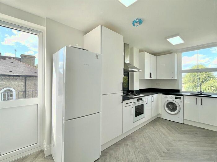 2 Bedroom Flat To Rent In The Mall, Ealing Broadway, London, W5