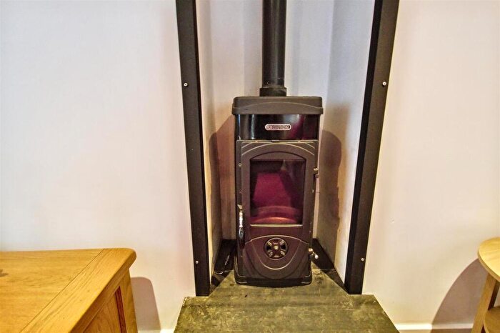 2 Bedroom Cottage For Sale In Tresaith, Cardigan, SA43