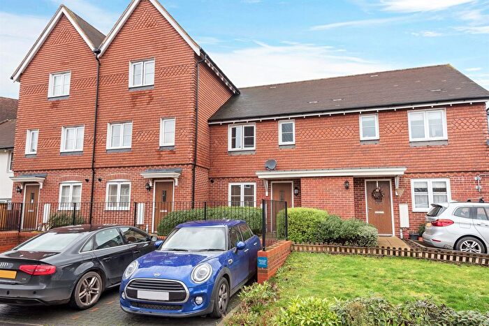 3 Bedroom Terraced House To Rent In Outfield Crescent, Wokingham, RG40